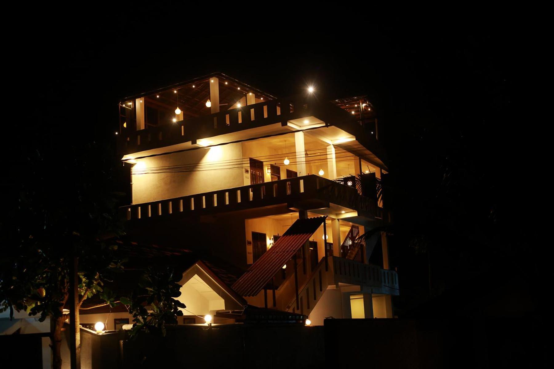 Shehara Sun Surf Lodge Midigama-Est Extérieur photo