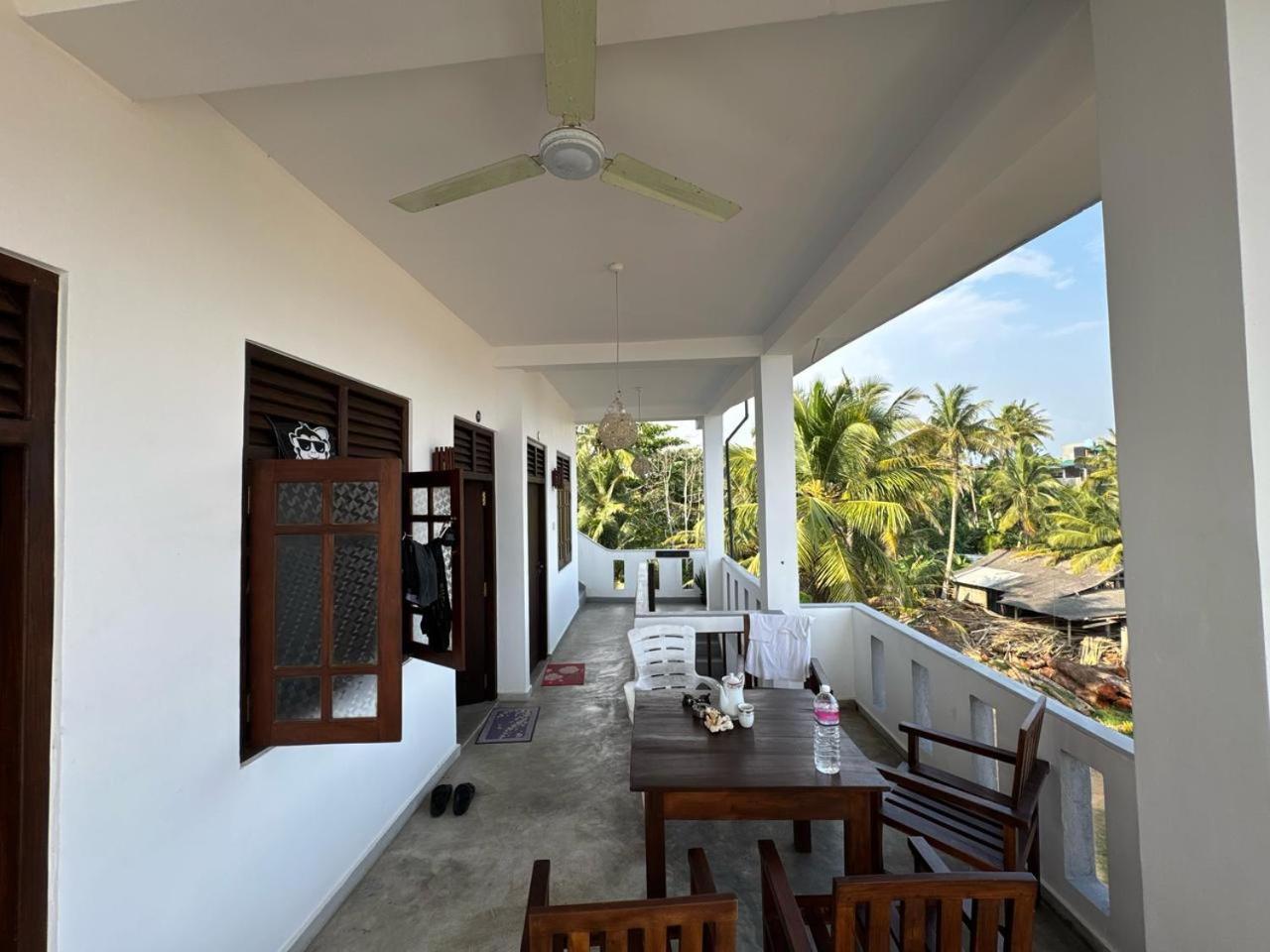 Shehara Sun Surf Lodge Midigama-Est Extérieur photo